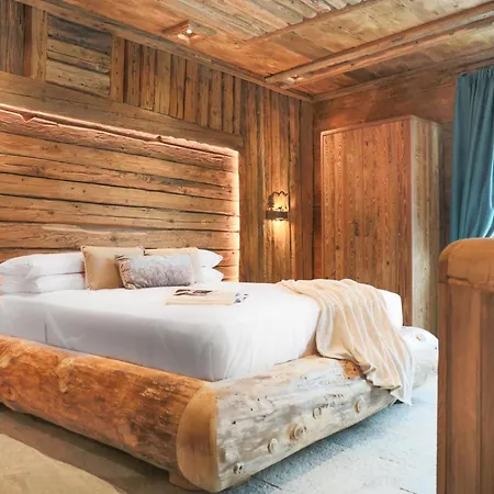 Bed & Breakfast Antico Legno By Design Sueglio